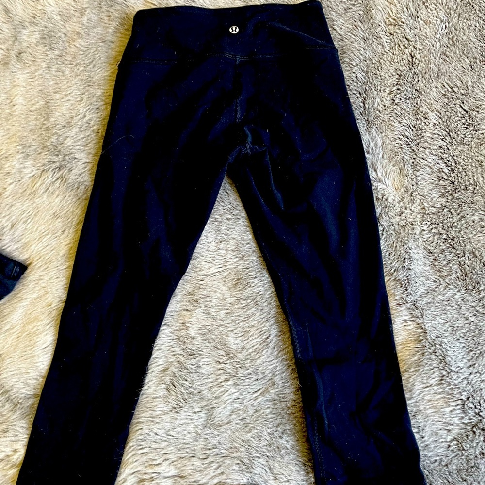 Black calf length Capri workout leggings